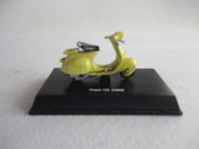 Vespa 125 (1960) Modelo Metálico