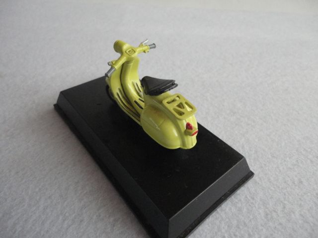Vespa 125 (1960) Modelo Metálico