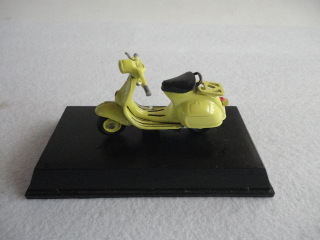 Vespa 125 (1960) Modelo Metálico