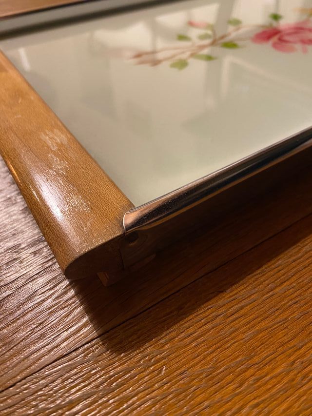 Vassoio decorato con rosa