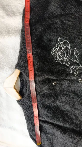 Jersey Lana Vintage Bordado Flor Negra