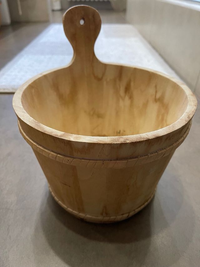 Set spazzole e ciotola in legno