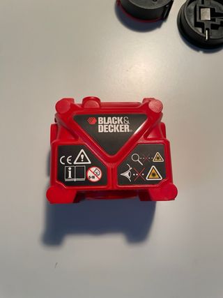 Nivel Láser BLACK+DECKER + Funda