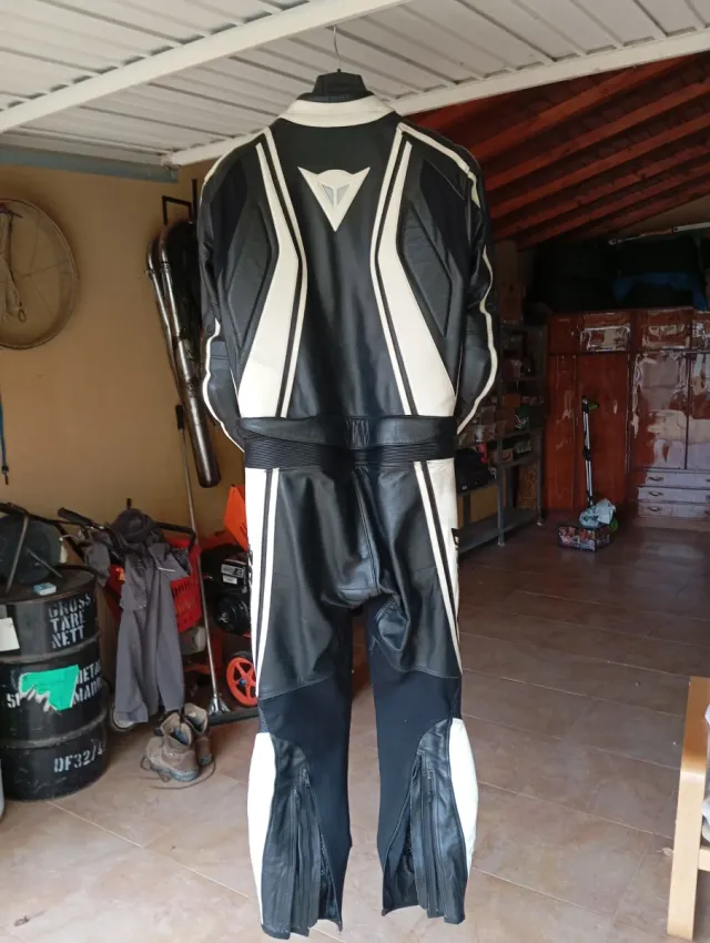 Mono de cuero Dainese Talla 54