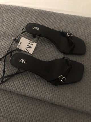 Sandalias Zara Negras Tacón Bajo