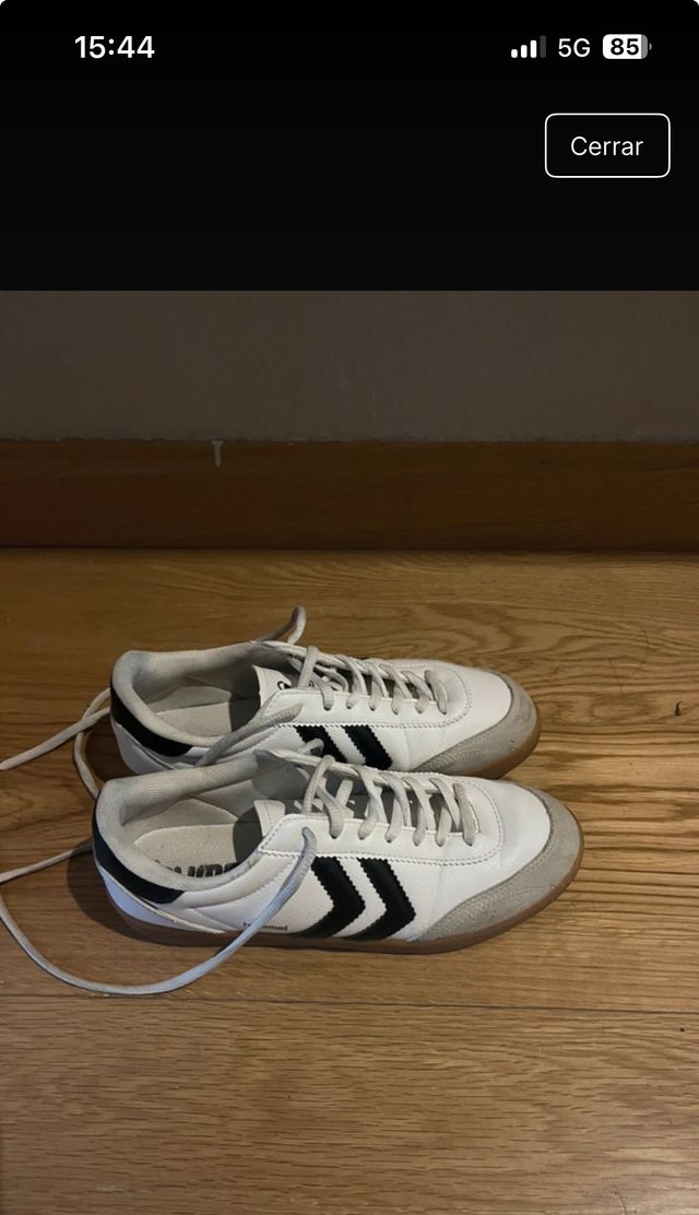 Deportivas Hummel Blancas y Negras