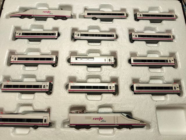Ave serie 102 "pato" Renfe Operadora Startrain N