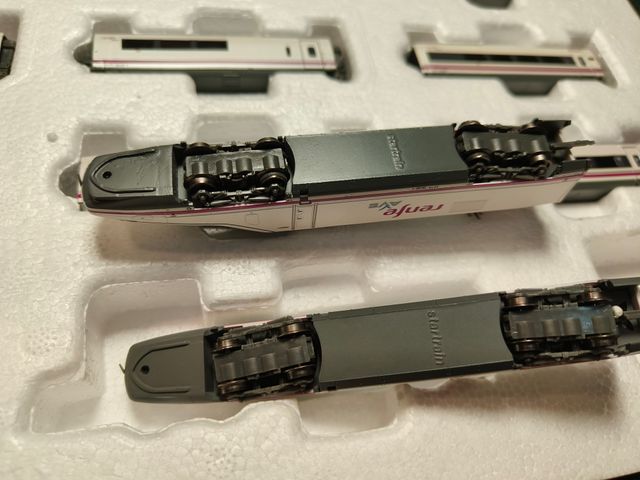 Ave serie 102 "pato" Renfe Operadora Startrain N