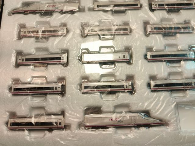 Ave serie 102 "pato" Renfe Operadora Startrain N