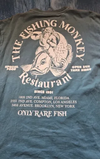 T-shirt The Fishing Monkey