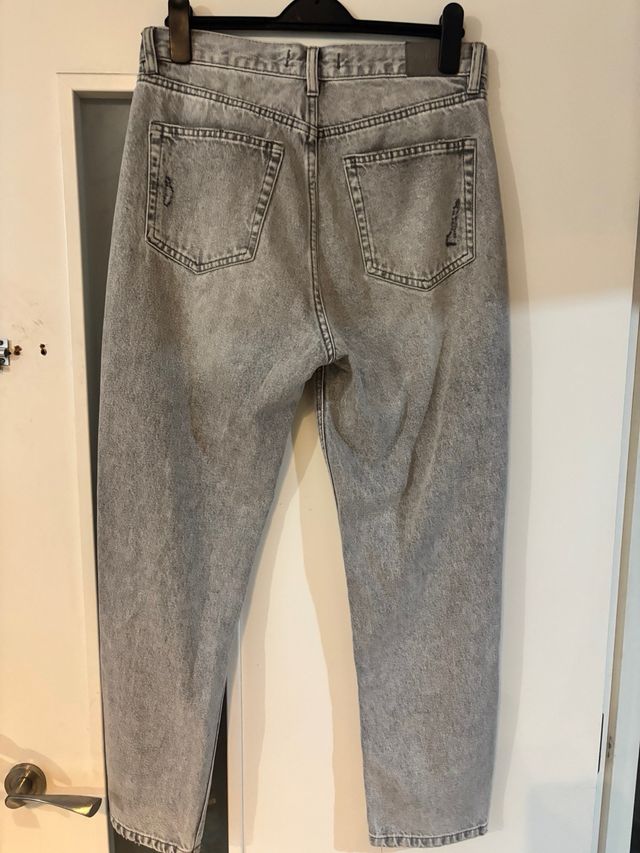 Pantalón ancho Pull&Bear gris desgastado