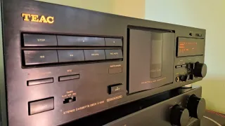 Registratore a cassette TEAC V-1010 nero