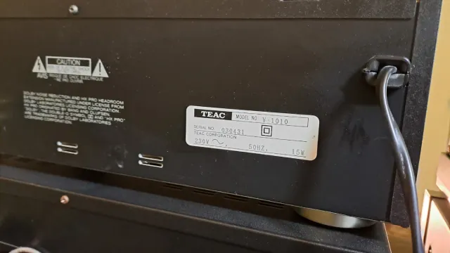 Registratore a cassette TEAC V-1010 nero