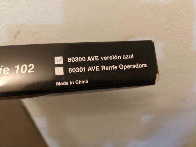 Ave serie 102 "pato" azul Renfe Startrain N (60300