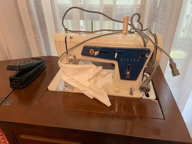 Máquina de coser Singer 801Z2