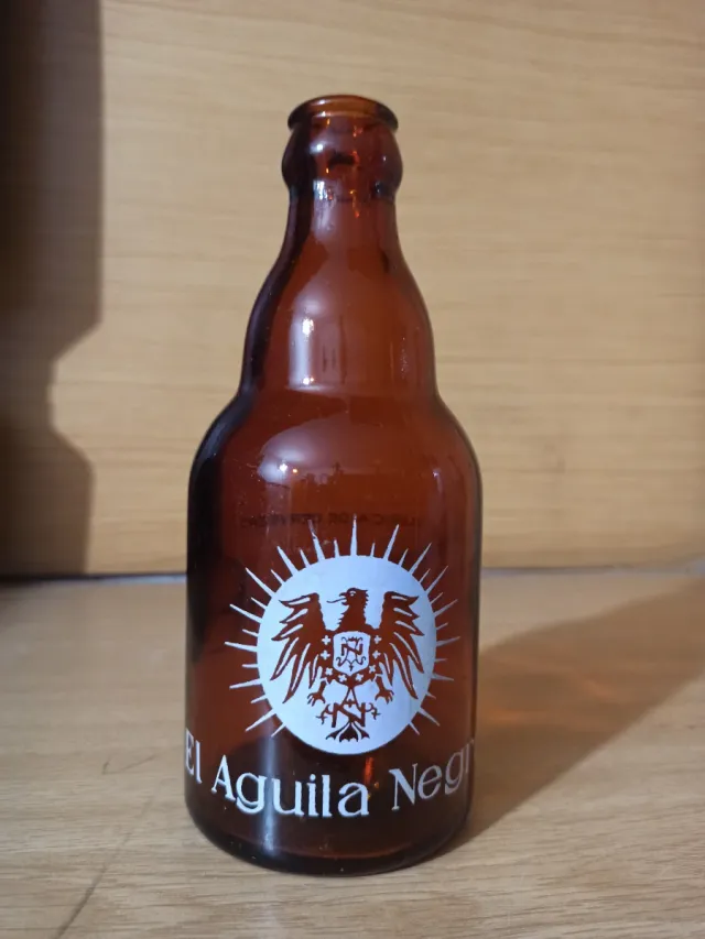 Botella Cerveza El Águila Negra