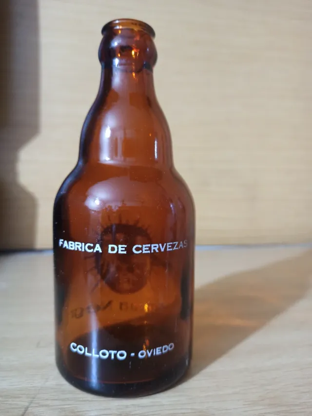 Botella Cerveza El Águila Negra