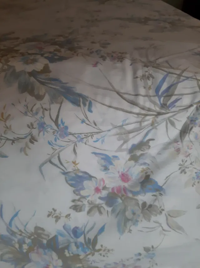 Funda nórdica floral gris y blanco