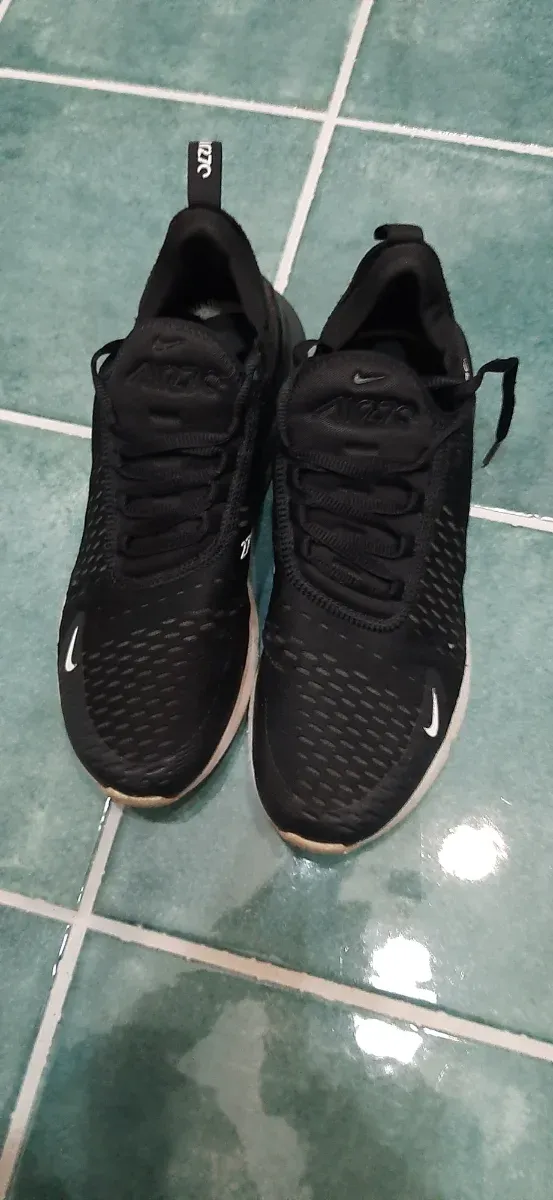 Nike Air 270 Originali colore nero