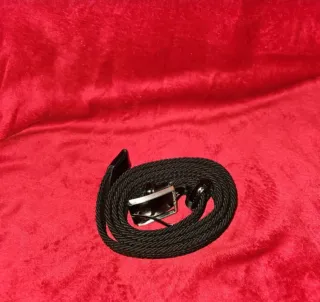 Cintura nera intrecciata