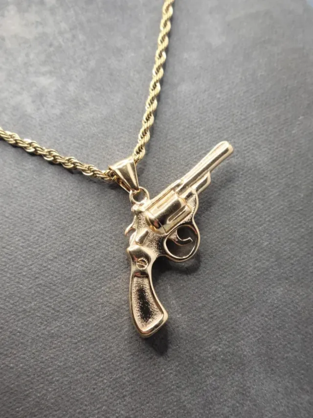 Colgante pistola revolver