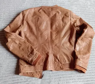 Cazadora de piel mujer