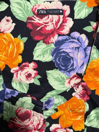 Top flores Zara cremallera lateral