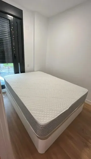 Divano pieghevole e materasso in memory foam 135x190