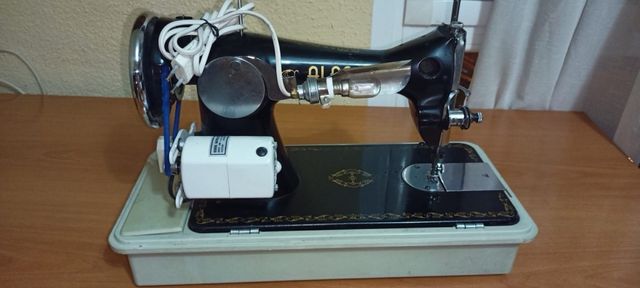 Máquina de coser Alfa Automática
