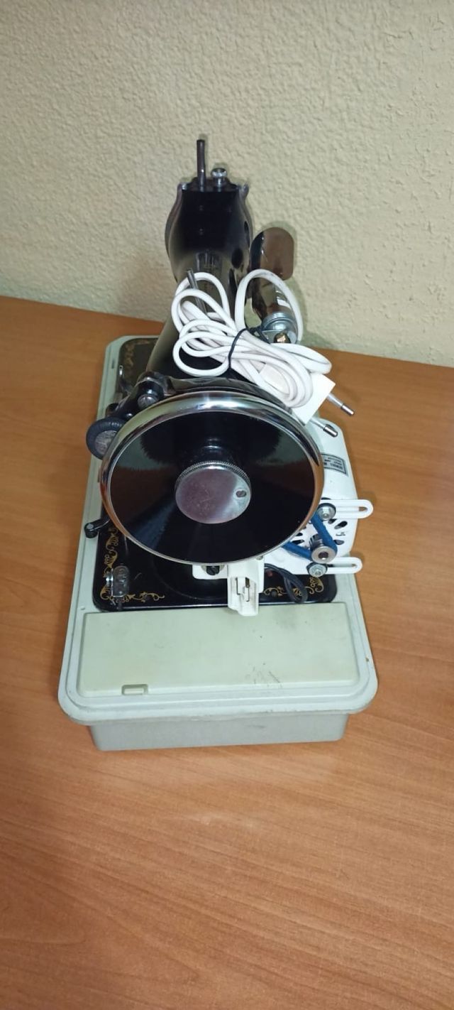 Máquina de coser Alfa Automática