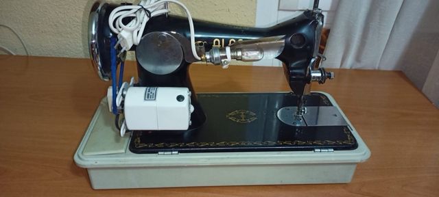 Máquina de coser Alfa Automática
