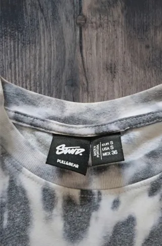 T-shirt tie-dye grigio e bianco