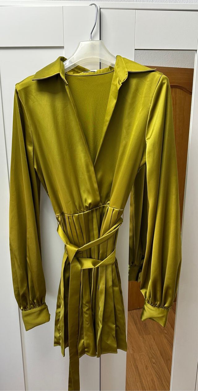 Vestido House of CB Allegra verde