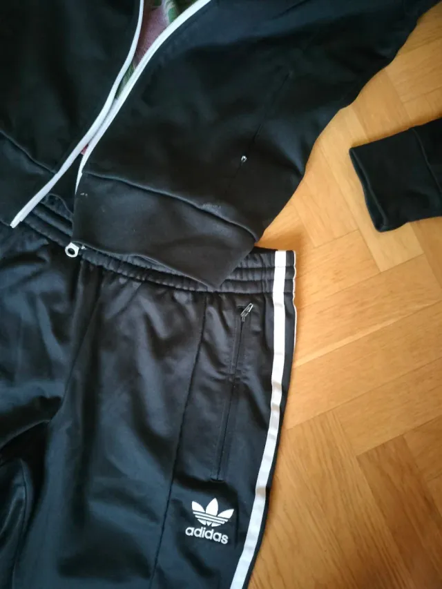 Chándal Adidas original. Mujer, Negro y Blanco.
