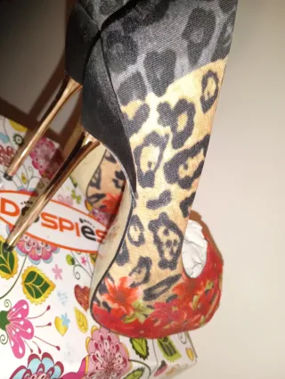 Zapatos Rojos Estampados