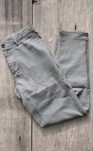 Pantaloni grigi uomo