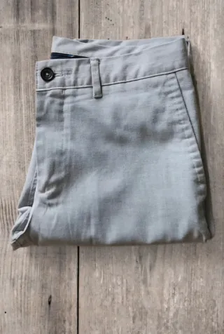 Pantaloni grigi uomo