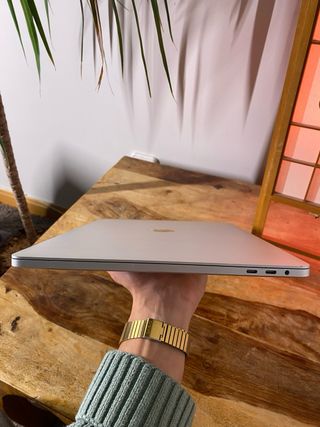MacBook Pro 16” 2019 i9 Plata
