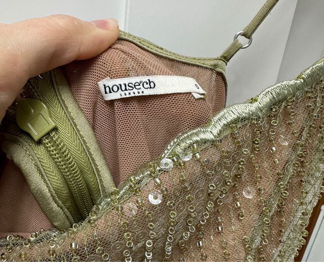 Vestido House of CB Alondra Dorado