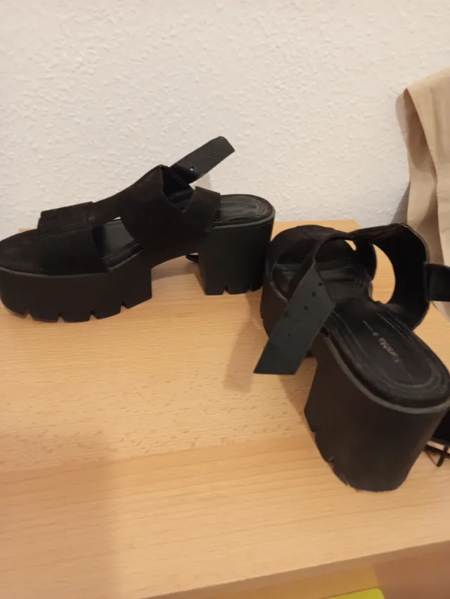 Sandalias de plataforma negras