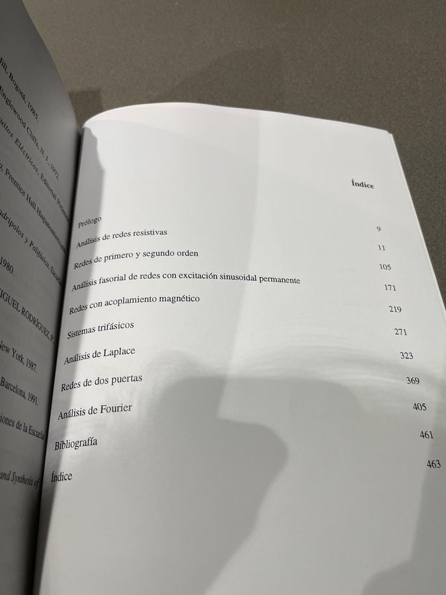 Problemas resueltos de teoría de circuitos