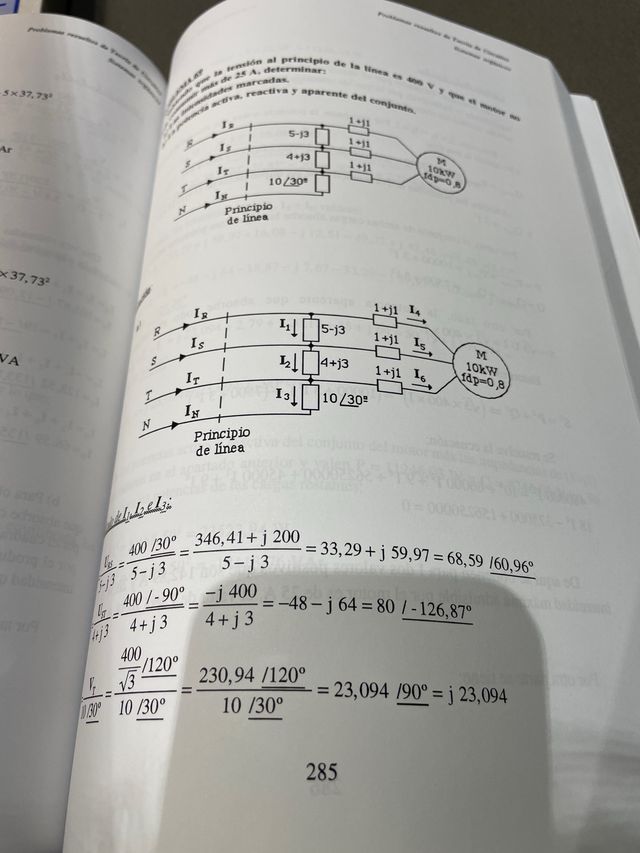 Problemas resueltos de teoría de circuitos