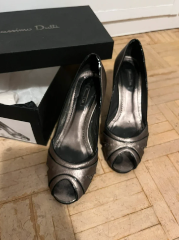 Zapato peeptoe Massimo Dutti