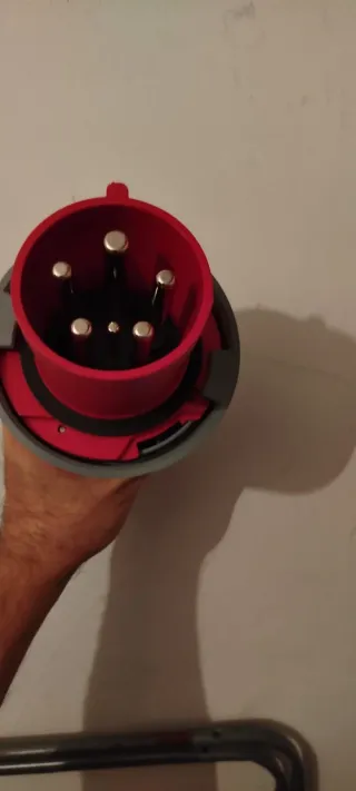 2 Clavijas + 1 Base Aérea marca IDE