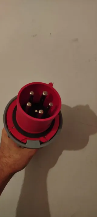 2 Clavijas + 1 Base Aérea marca IDE