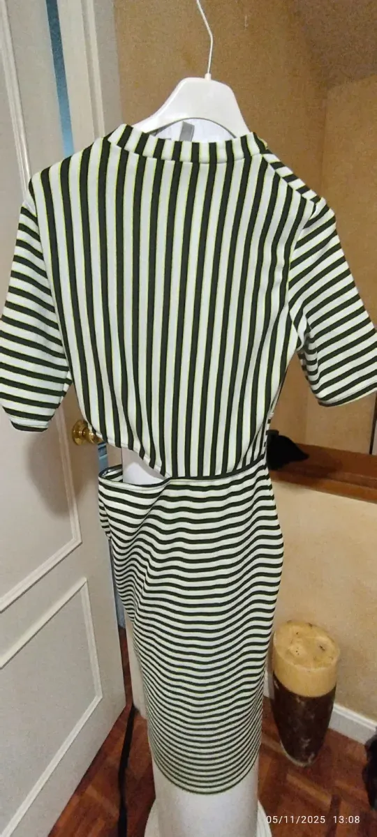 Abito a righe bianco e nero