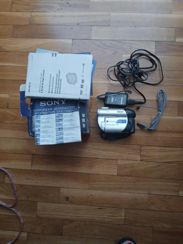 Sony Handycam DCR-DVD106E PAL
