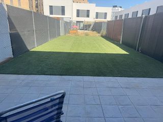 Casa adosada en alquiler en Camas