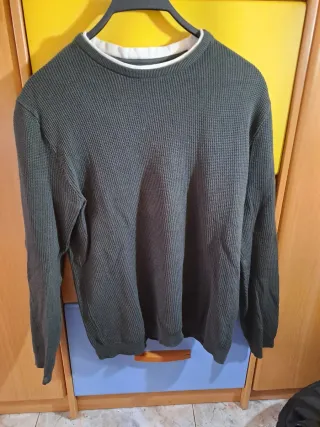 Jersey Pull&Bear verde talla M