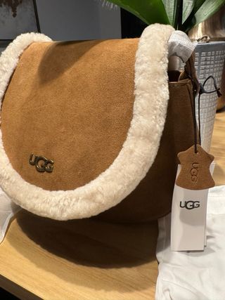 Bolso UGG de ante y borrego